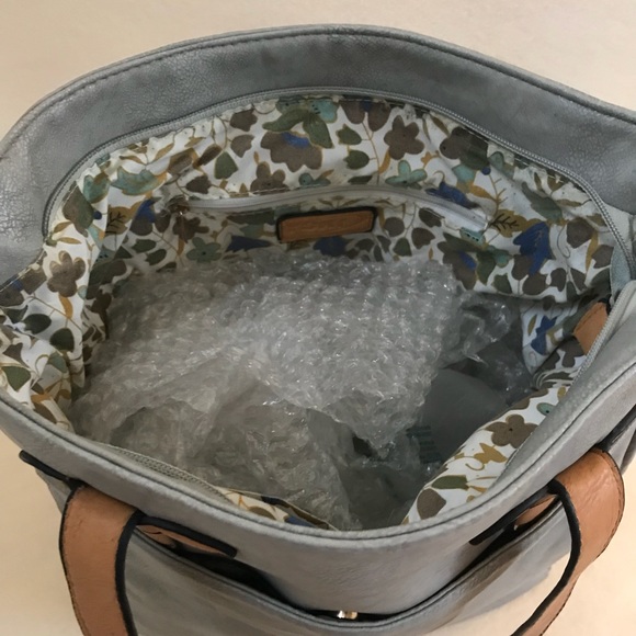 YOKI GREY TOTE WITH FLORAL LINING & SIDE POCKET😍 - Picture 4 of 8